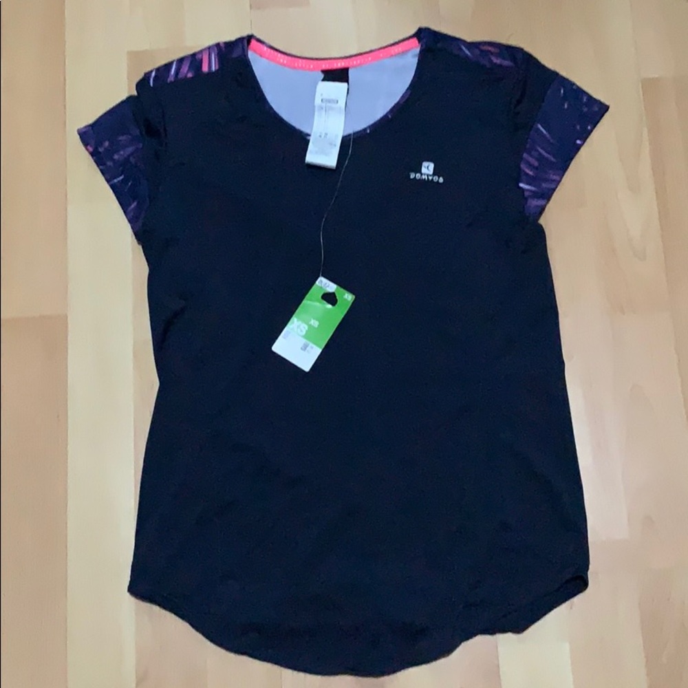 Decathlon athletic top